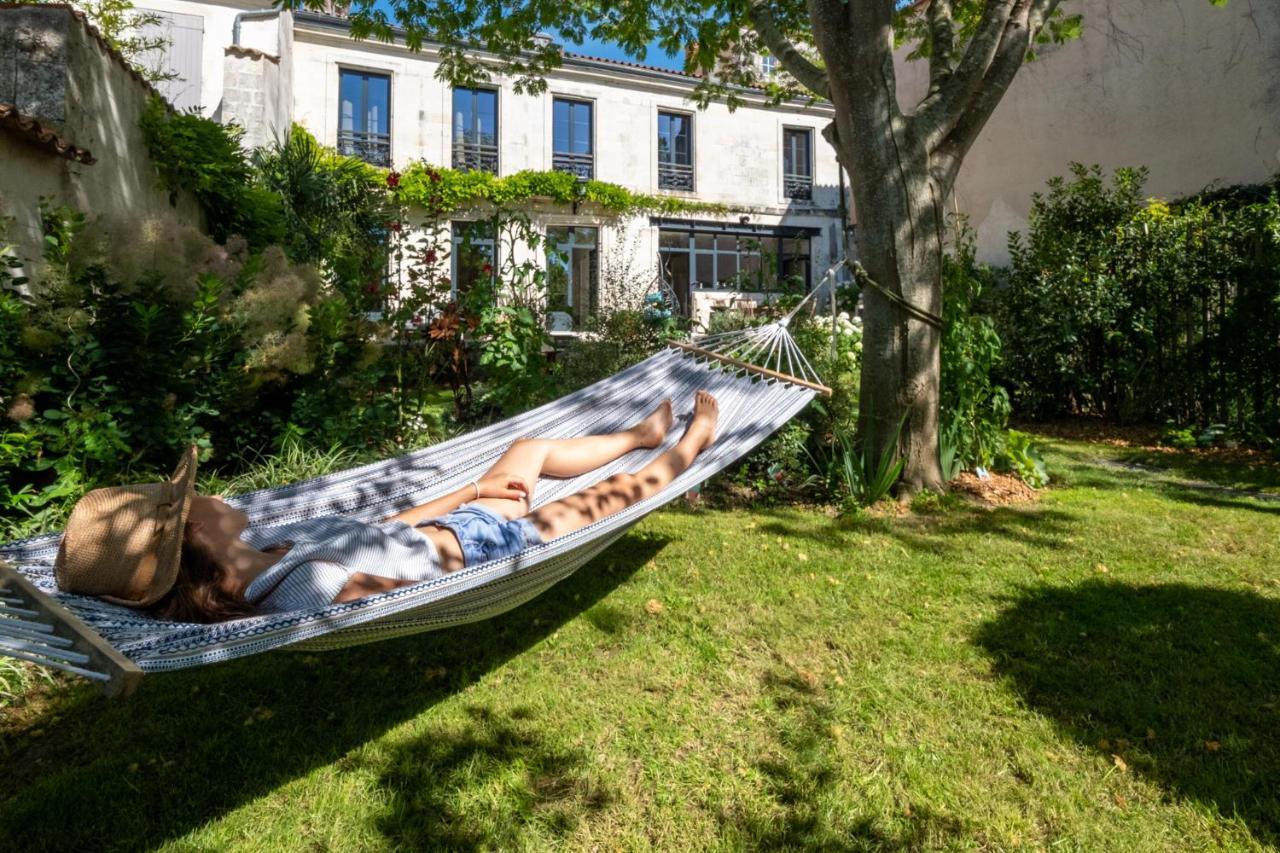 Escale Rochelaise, Gite Urbain Avec Spa Bain Nordique Et Sauna Tonneau La Rochelle  Exteriér fotografie