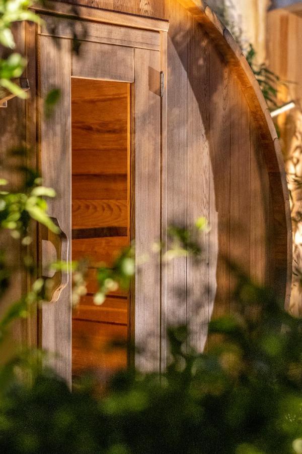 Escale Rochelaise, Gite Urbain Avec Spa Bain Nordique Et Sauna Tonneau La Rochelle  Exteriér fotografie