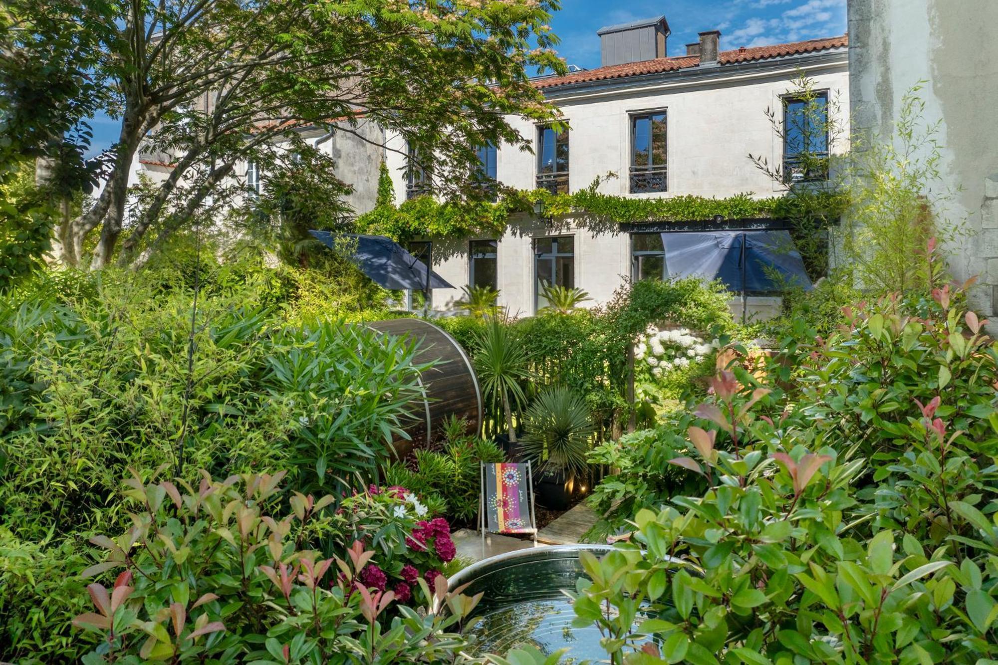Escale Rochelaise, Gite Urbain Avec Spa Bain Nordique Et Sauna Tonneau La Rochelle  Exteriér fotografie